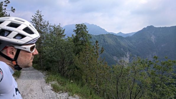 Vista sui monti di Valvestino